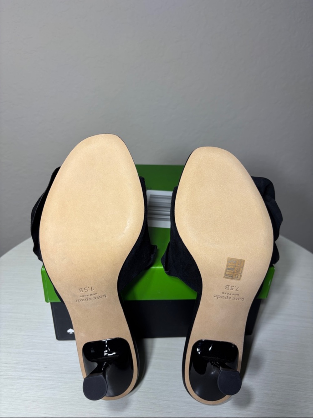 NIB Kate Spade New York Flourish Heeled Sandals in Black - Size 7.5B - Picture 10 of 10